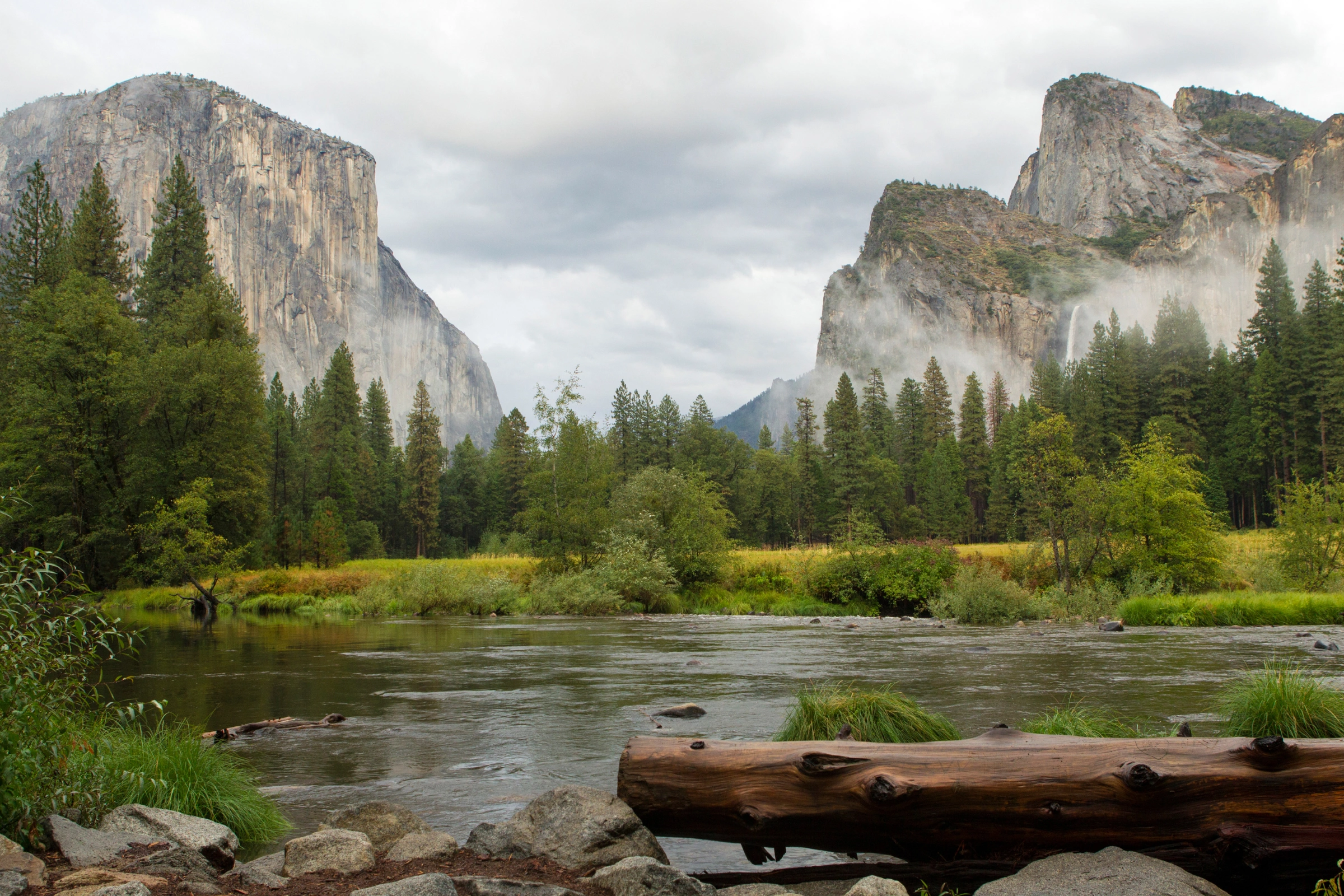 Yosemite_National_Park,_California[1].webp